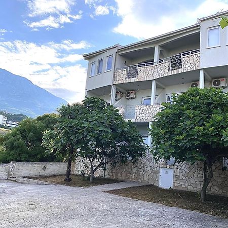 Apartments Vila Kurtagic Dobra Voda Luaran gambar