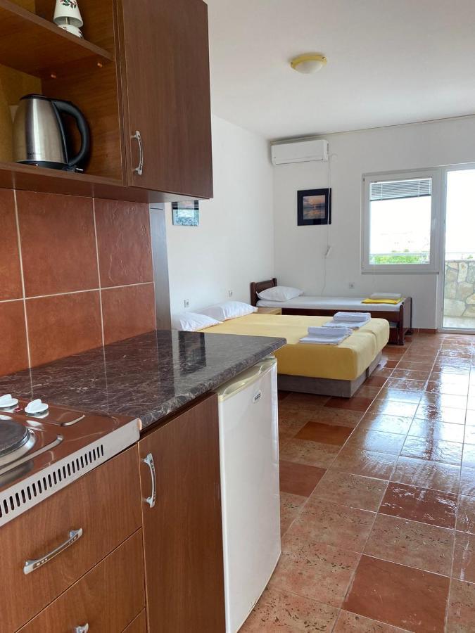 Apartments Vila Kurtagic Dobra Voda Luaran gambar
