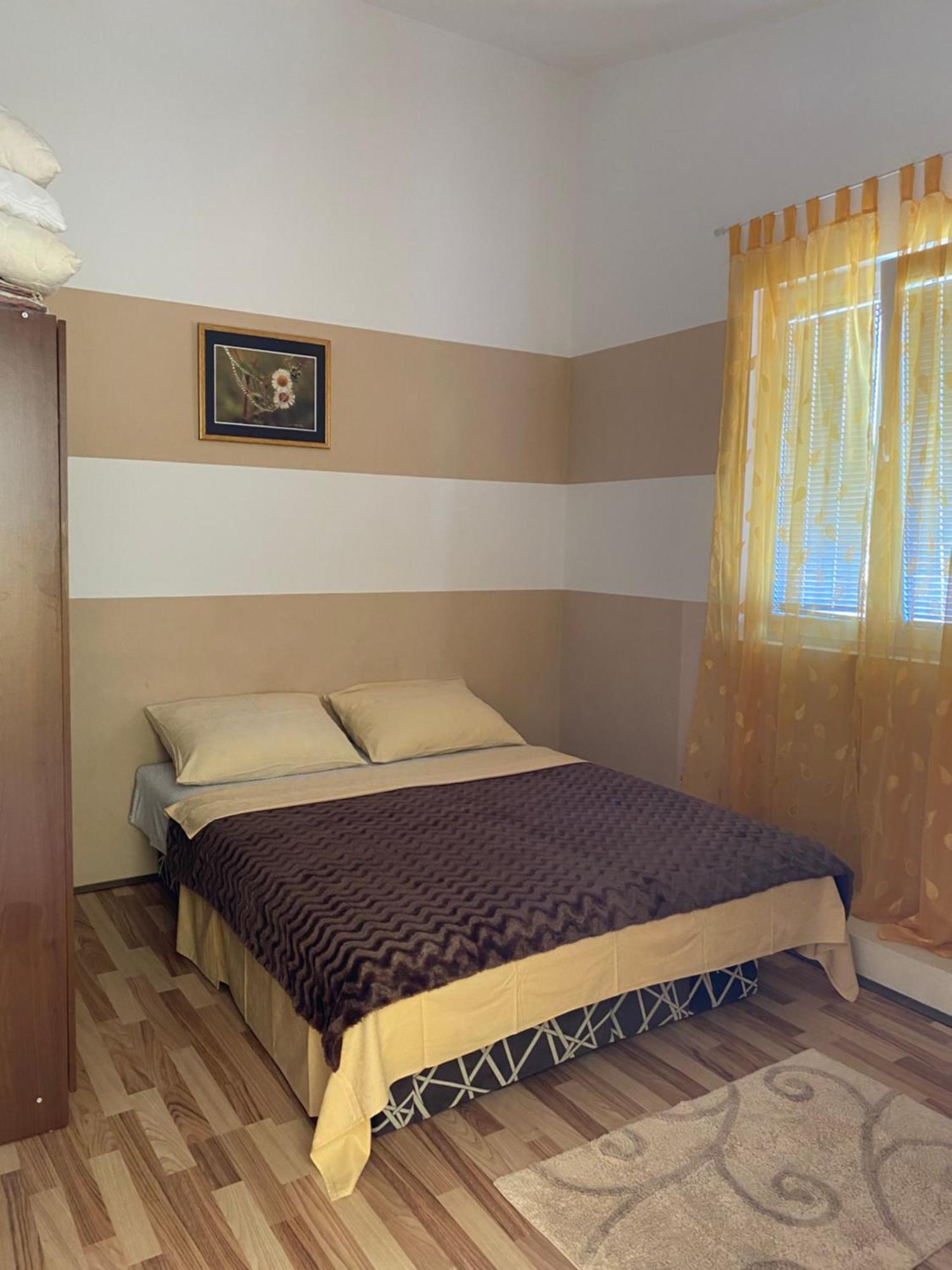 Apartments Vila Kurtagic Dobra Voda Luaran gambar