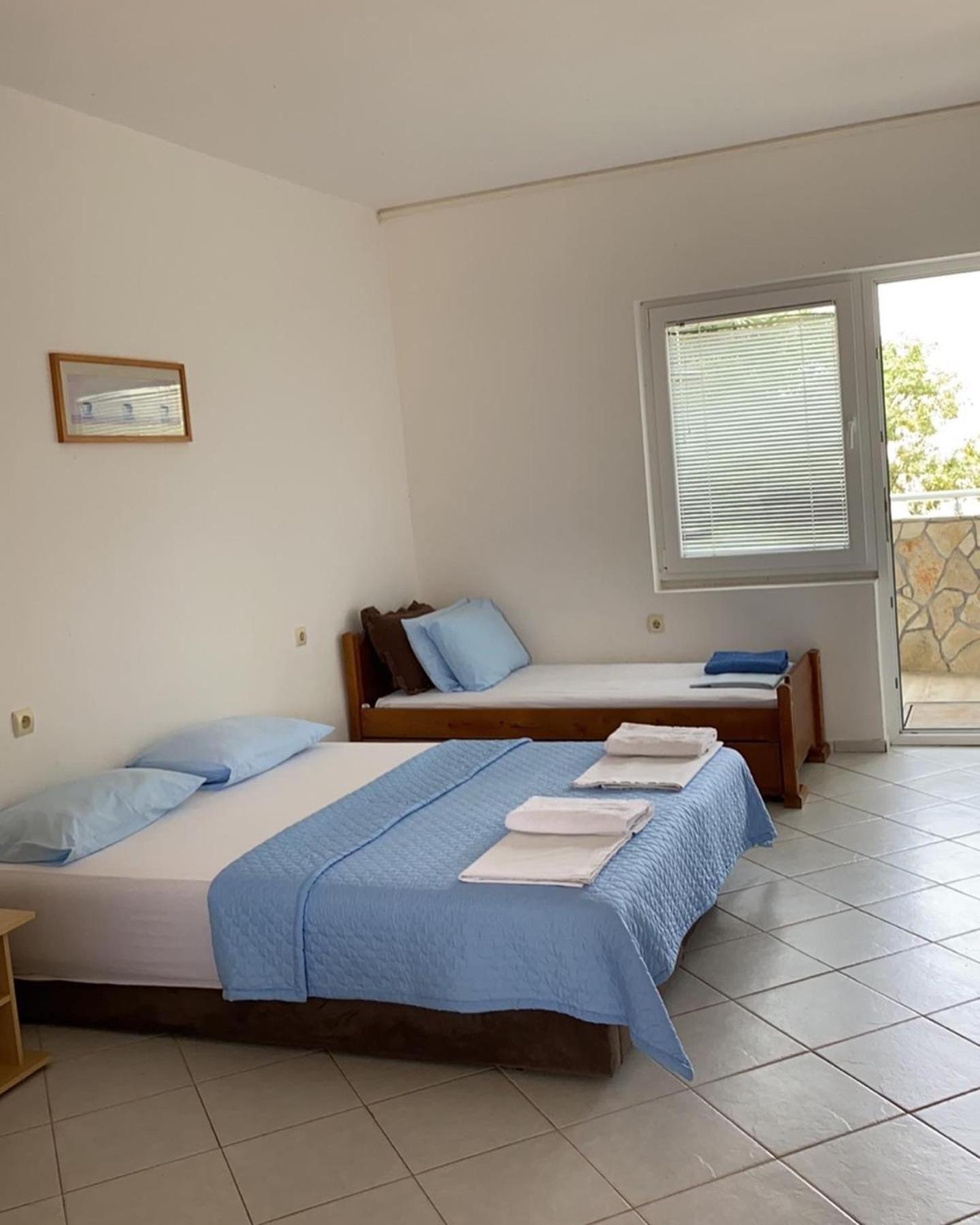 Apartments Vila Kurtagic Dobra Voda Luaran gambar