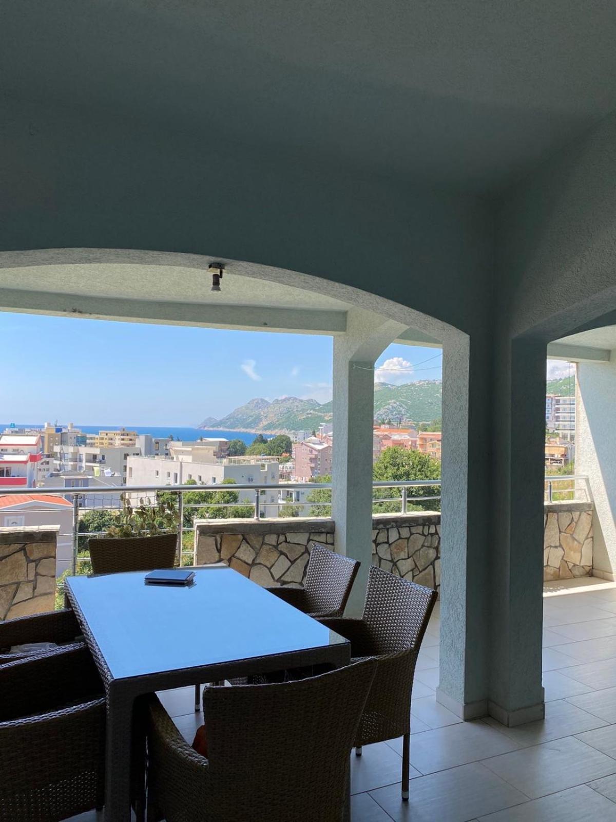 Apartments Vila Kurtagic Dobra Voda Luaran gambar