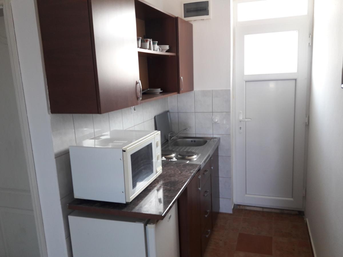 Apartments Vila Kurtagic Dobra Voda Luaran gambar