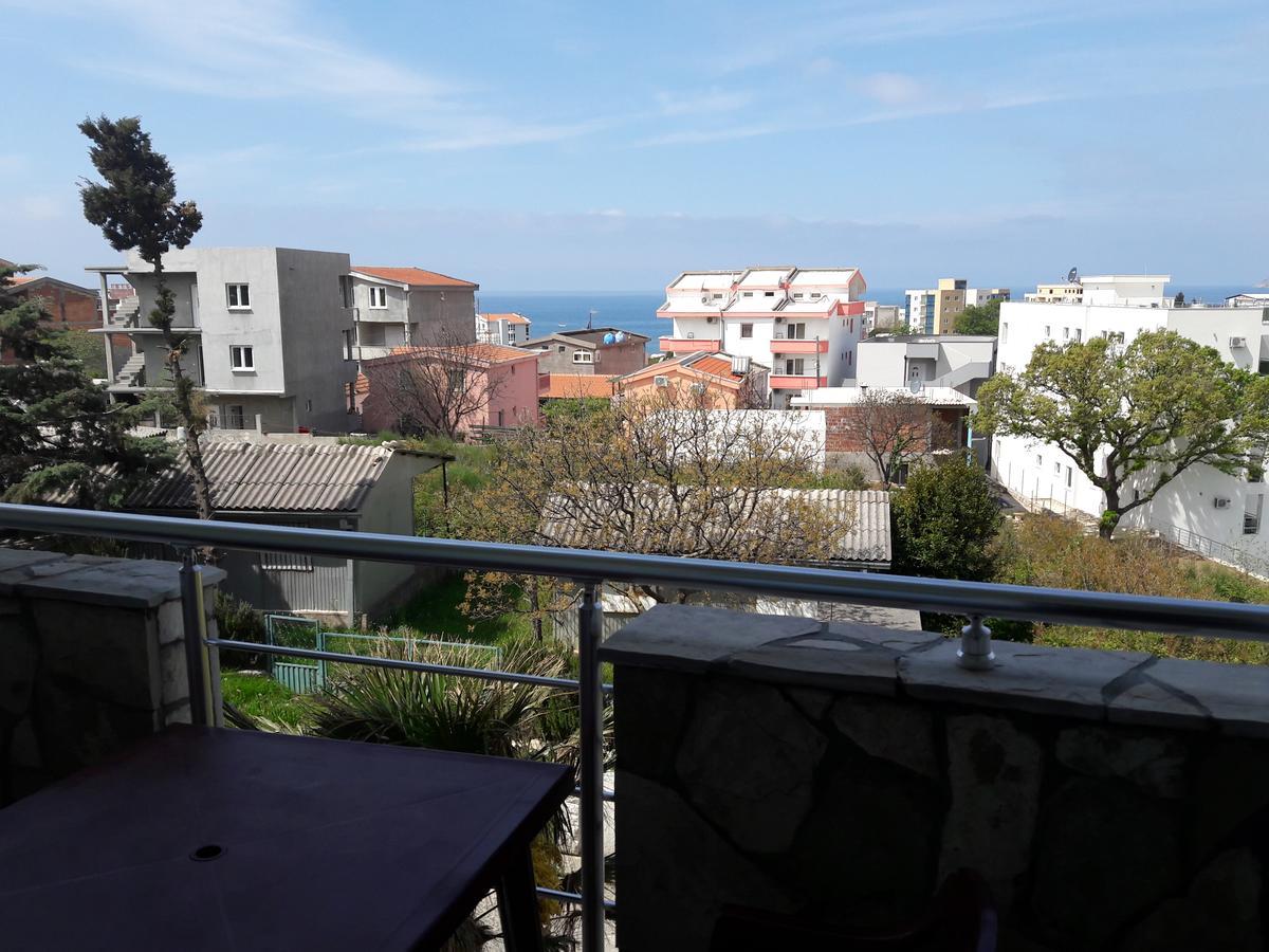 Apartments Vila Kurtagic Dobra Voda Luaran gambar