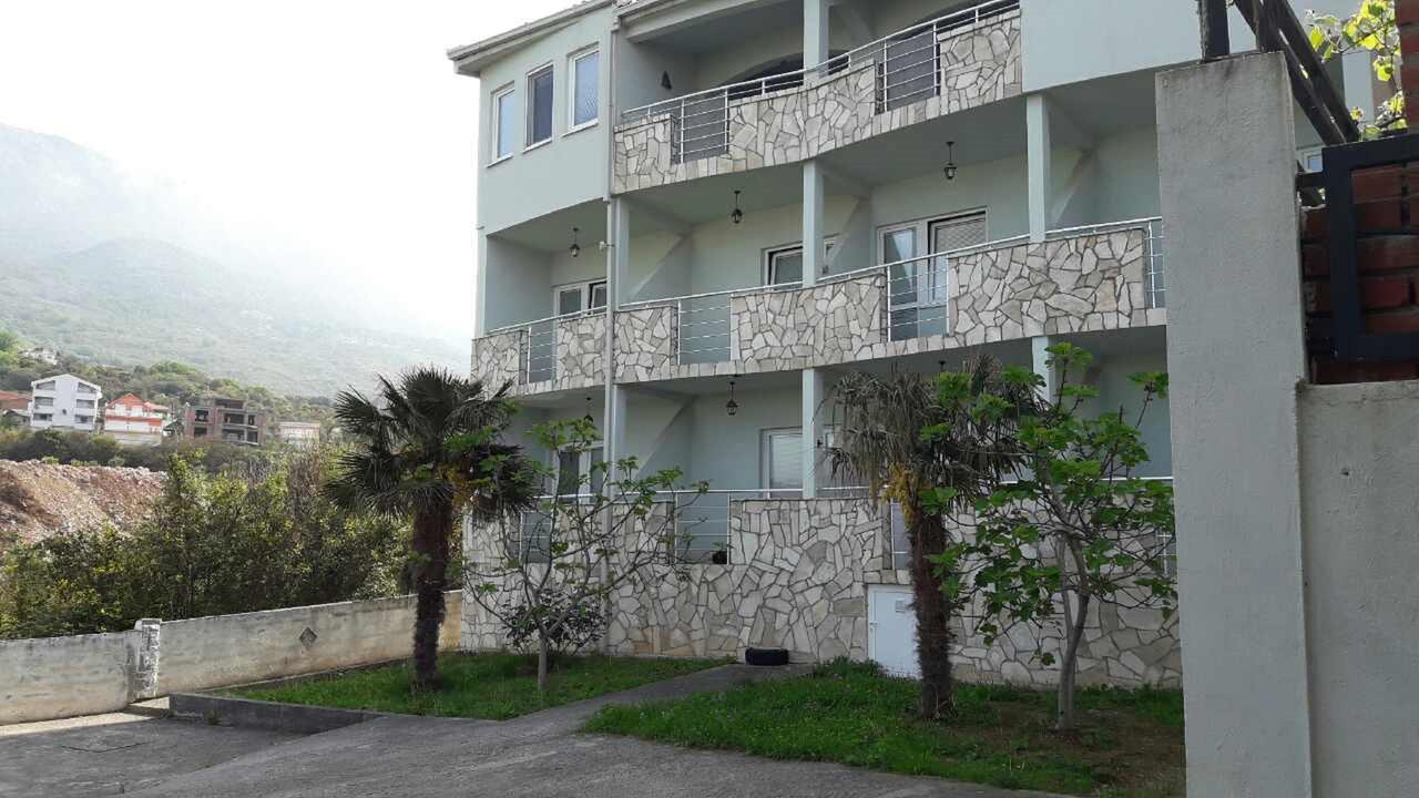 Apartments Vila Kurtagic Dobra Voda Luaran gambar